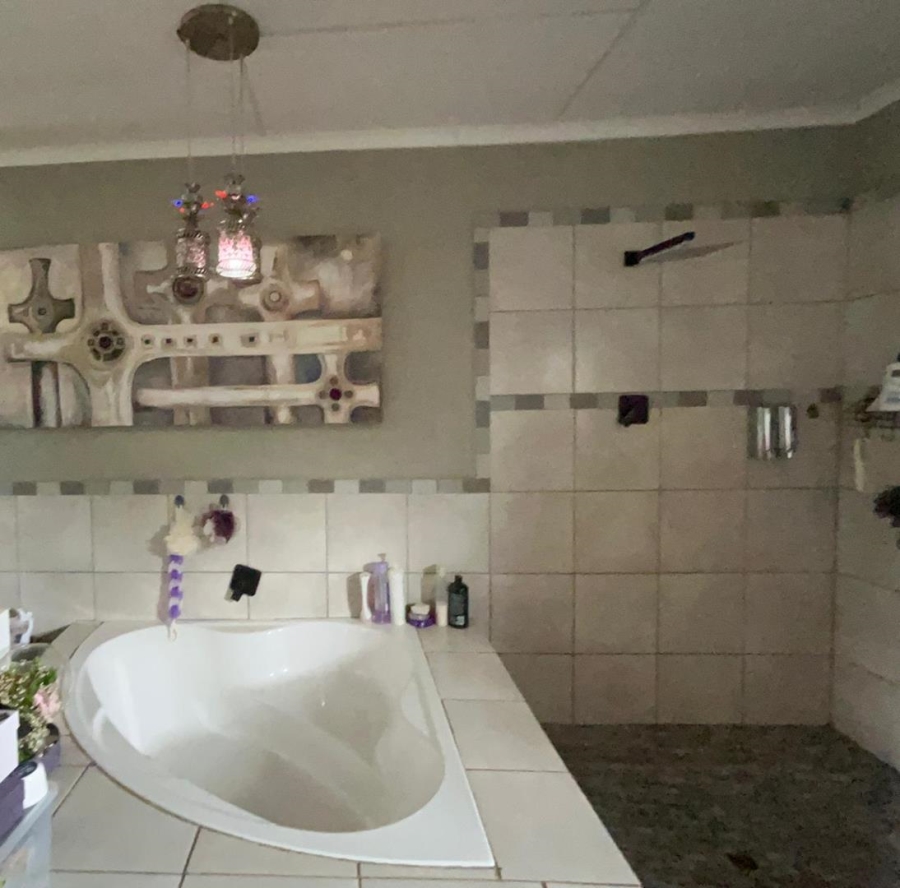 5 Bedroom Property for Sale in Arborpark Limpopo