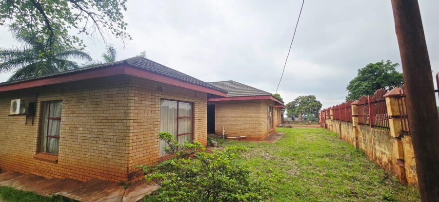 4 Bedroom Property for Sale in Ngwenani Limpopo