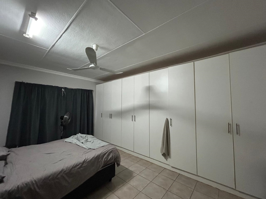 5 Bedroom Property for Sale in Aquapark Limpopo