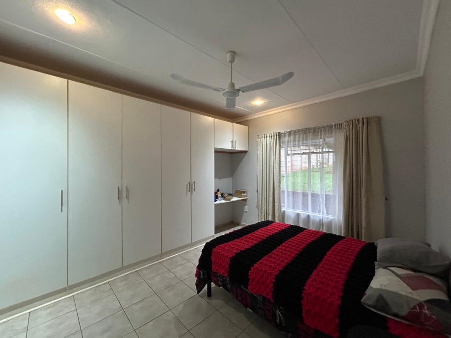 5 Bedroom Property for Sale in Aquapark Limpopo