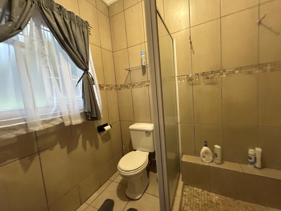 5 Bedroom Property for Sale in Aquapark Limpopo