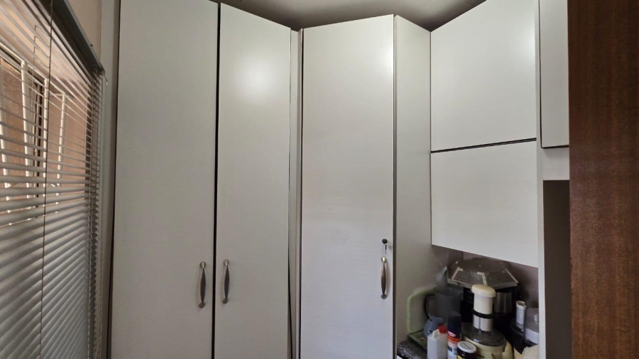 5 Bedroom Property for Sale in Eltivillas Limpopo