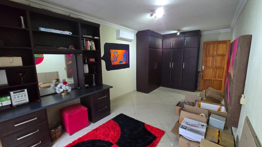 5 Bedroom Property for Sale in Eltivillas Limpopo