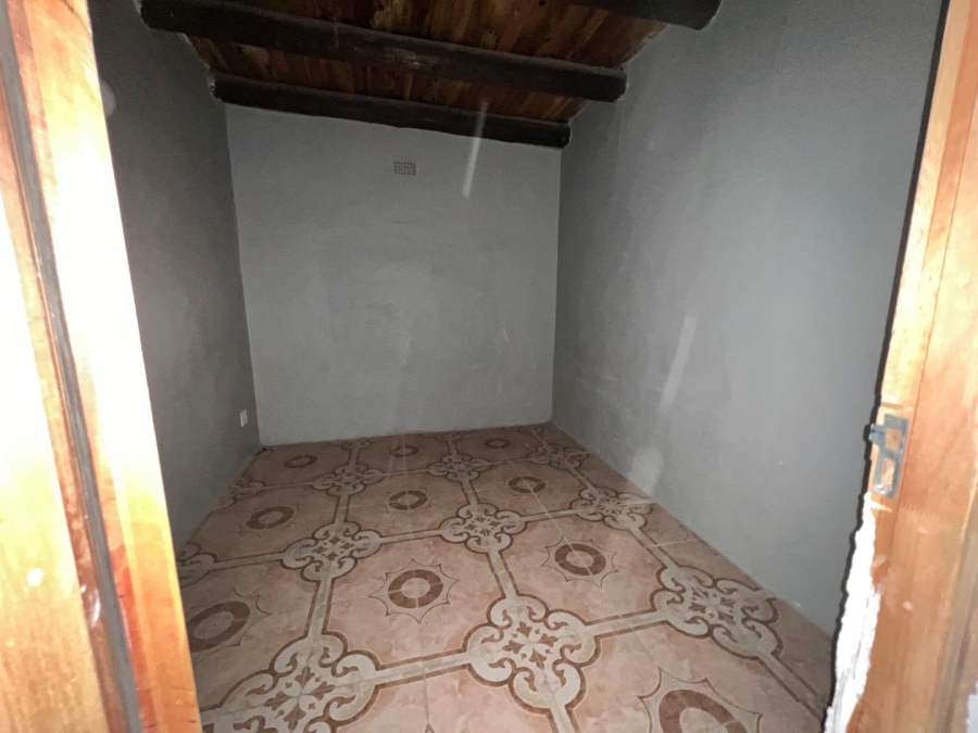 5 Bedroom Property for Sale in Letsitele Limpopo