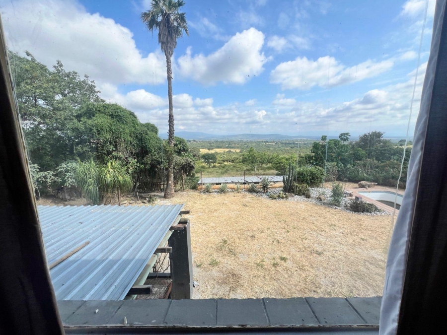 5 Bedroom Property for Sale in Letsitele Limpopo