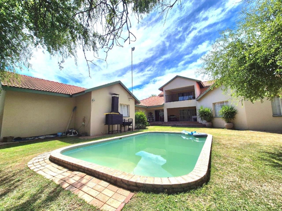 5 Bedroom Property for Sale in Koedoeskop Limpopo