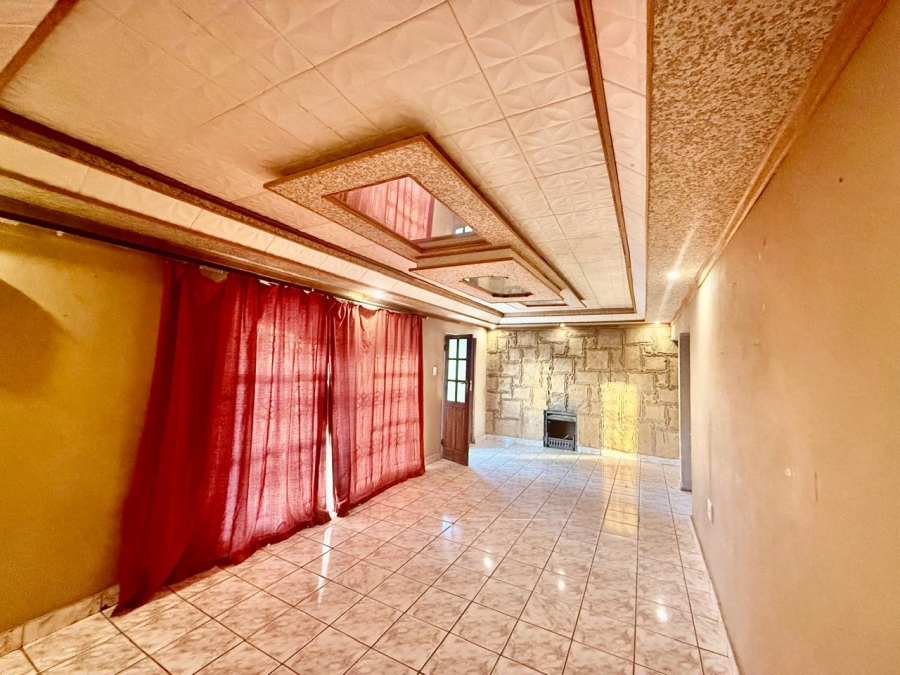 To Let 5 Bedroom Property for Rent in Mankweng Limpopo