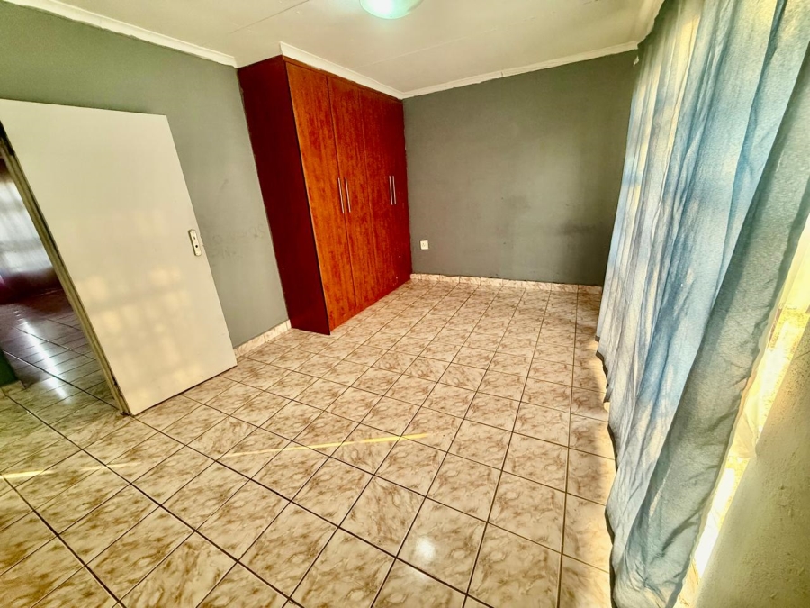 To Let 5 Bedroom Property for Rent in Mankweng Limpopo