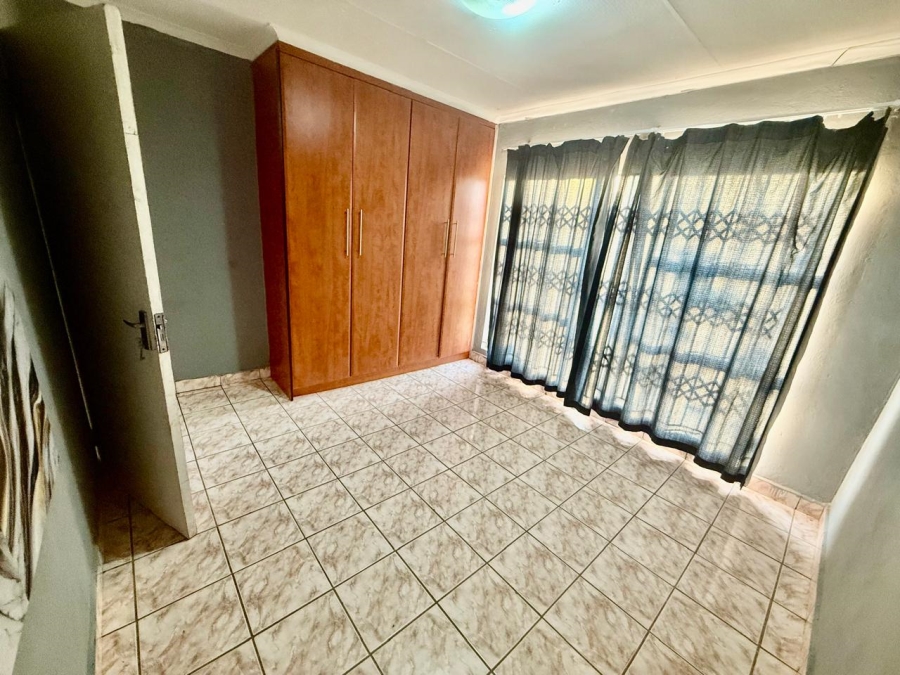 To Let 5 Bedroom Property for Rent in Mankweng Limpopo