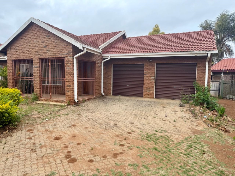 3 Bedroom Property for Sale in Fauna Park Limpopo