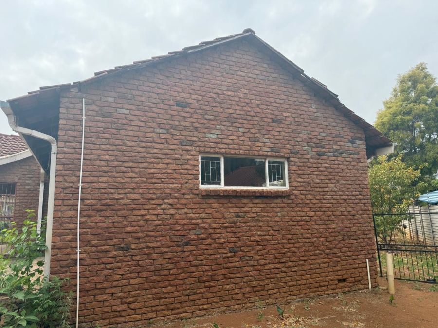 3 Bedroom Property for Sale in Fauna Park Limpopo