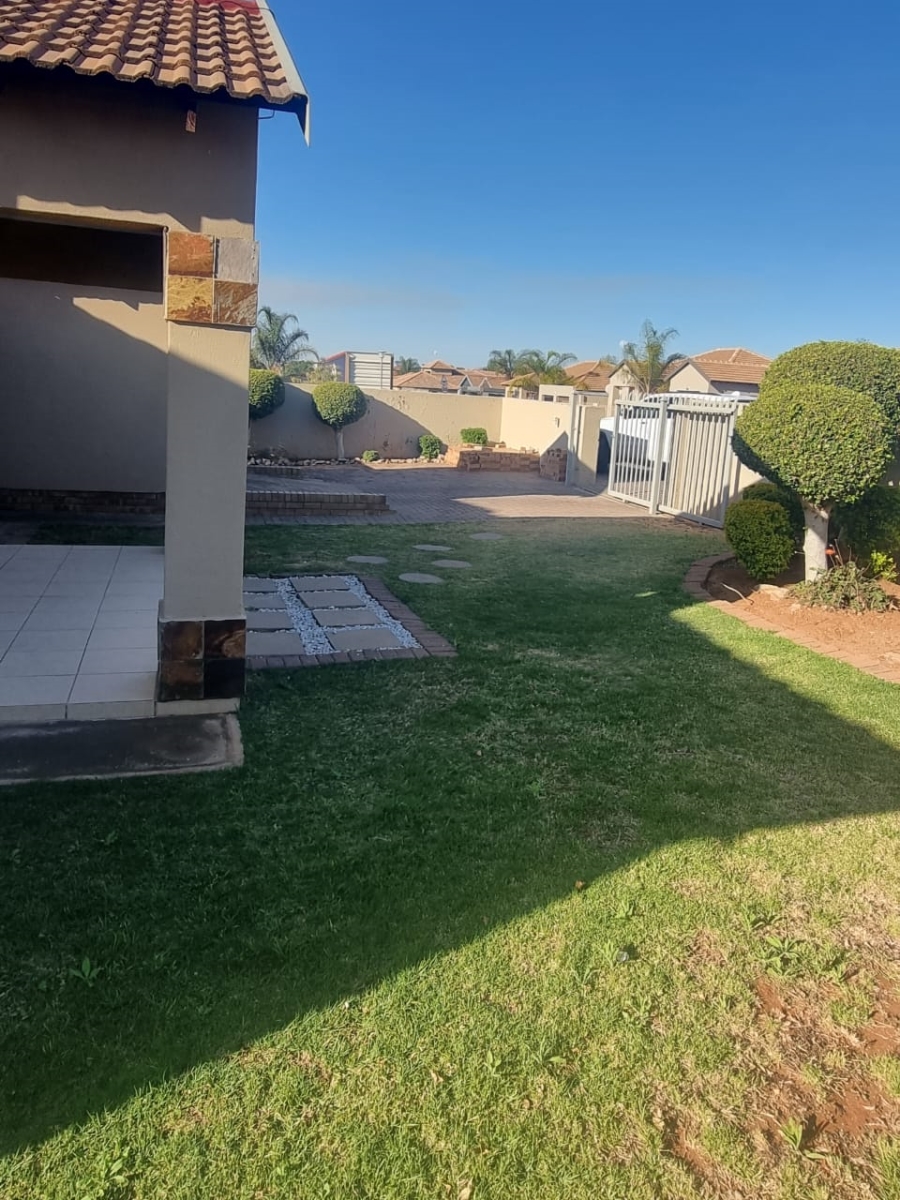 To Let 3 Bedroom Property for Rent in Bendor Limpopo