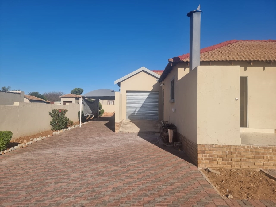 To Let 3 Bedroom Property for Rent in Bendor Limpopo