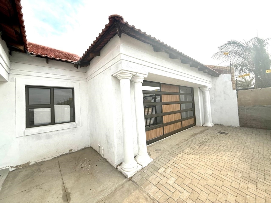 3 Bedroom Property for Sale in Mahlasedi Park Limpopo
