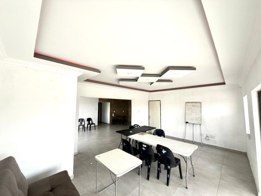 3 Bedroom Property for Sale in Mahlasedi Park Limpopo