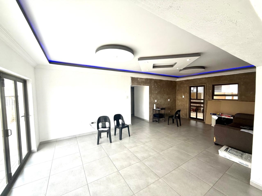3 Bedroom Property for Sale in Mahlasedi Park Limpopo