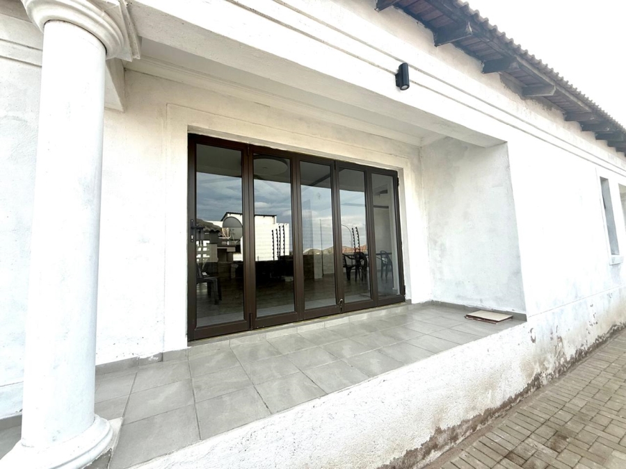 3 Bedroom Property for Sale in Mahlasedi Park Limpopo