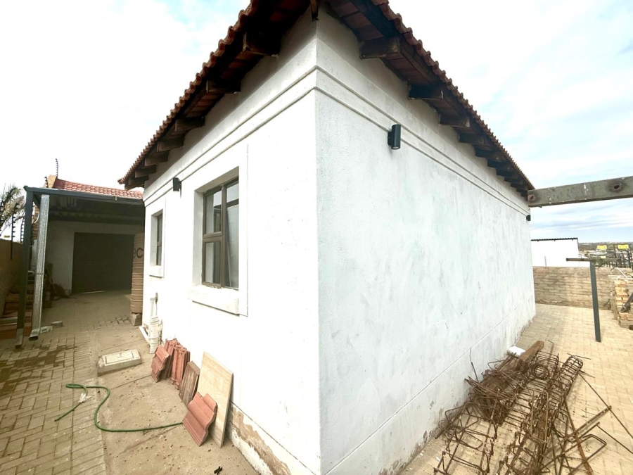 3 Bedroom Property for Sale in Mahlasedi Park Limpopo