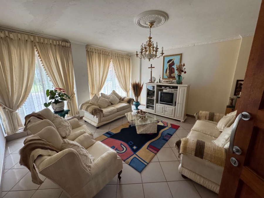 6 Bedroom Property for Sale in Broadlands Estate Limpopo