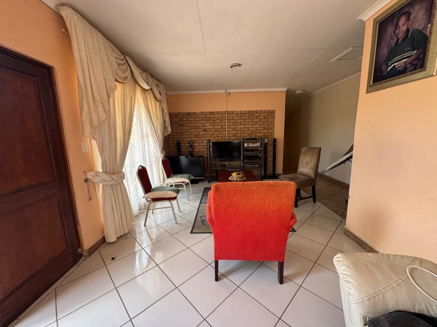 6 Bedroom Property for Sale in Broadlands Estate Limpopo