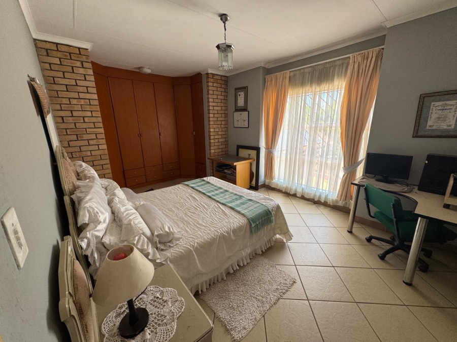 6 Bedroom Property for Sale in Broadlands Estate Limpopo