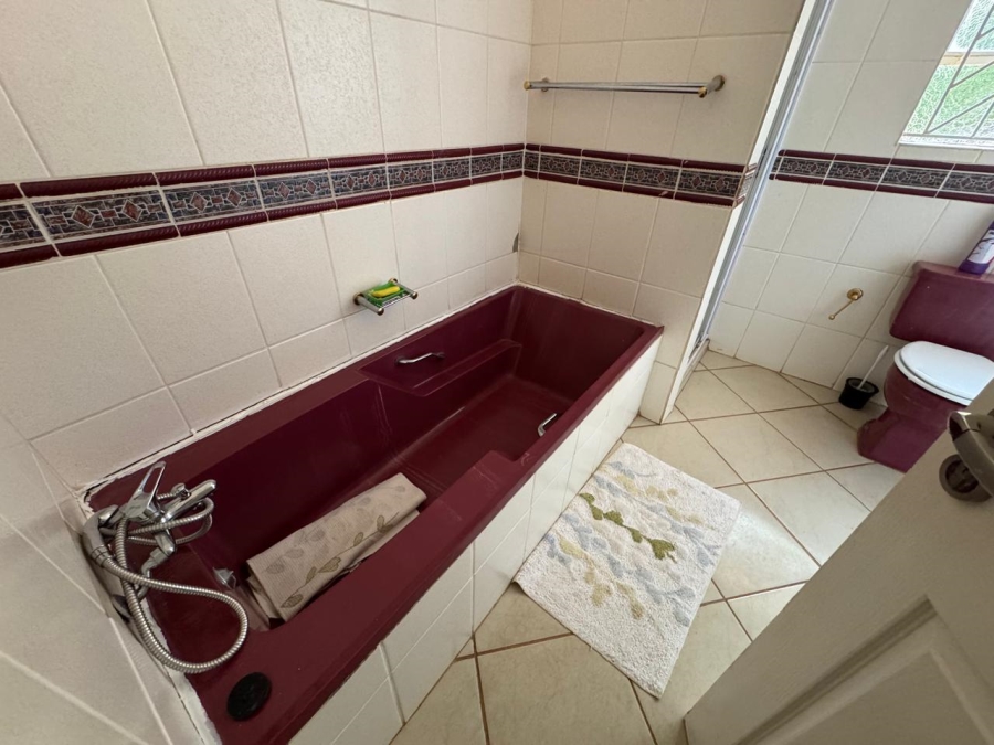 6 Bedroom Property for Sale in Broadlands Estate Limpopo