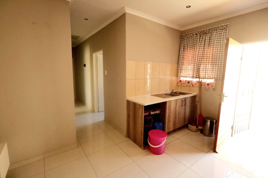 3 Bedroom Property for Sale in Bendor Meadows Limpopo