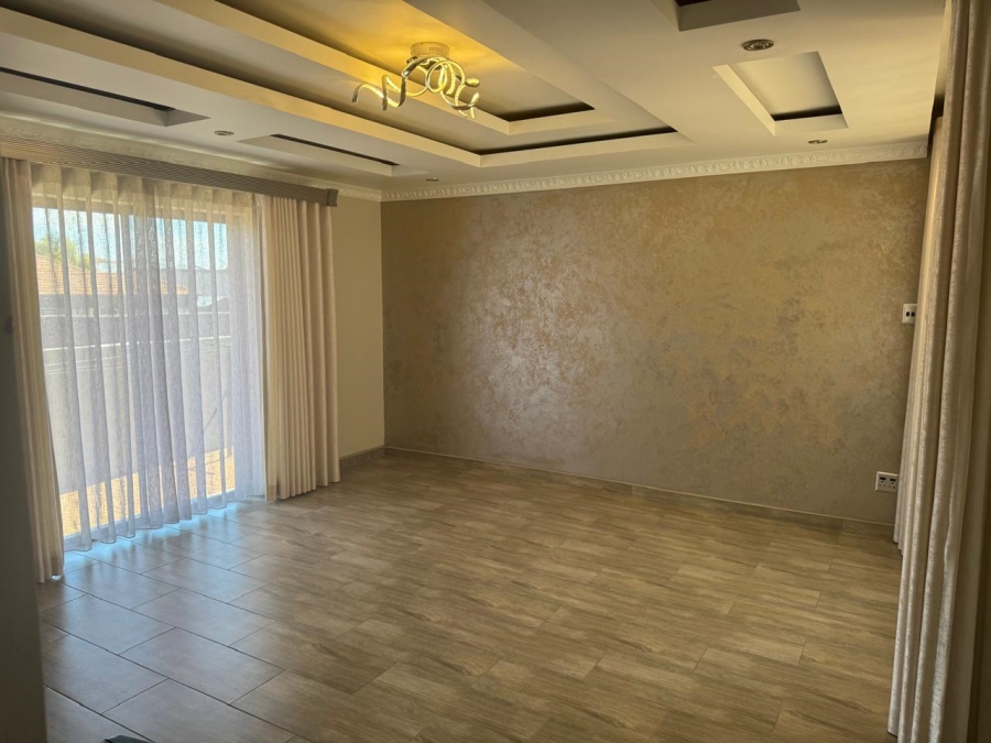 5 Bedroom Property for Sale in Bendor Limpopo