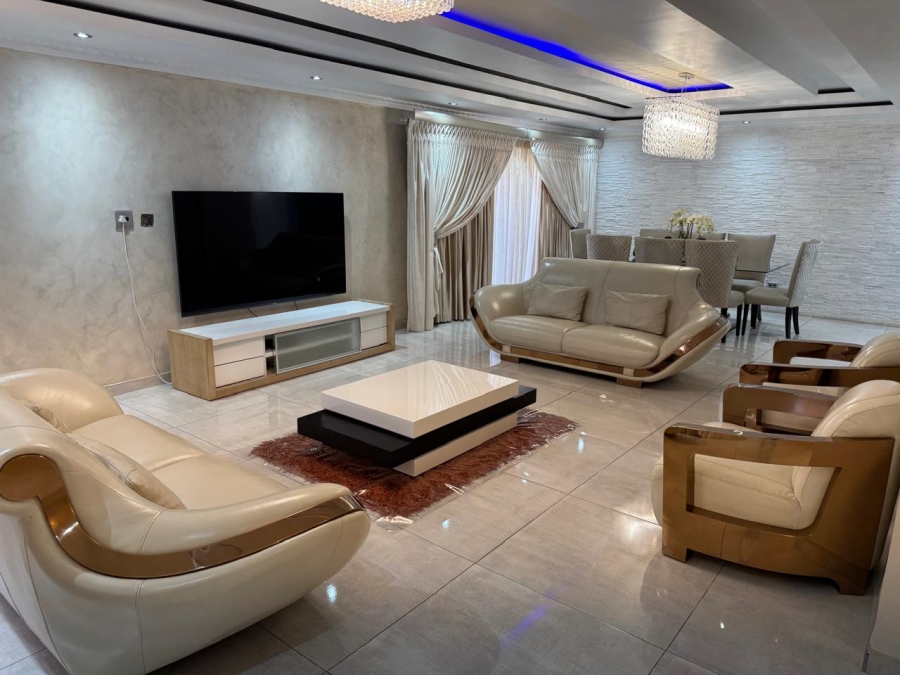 5 Bedroom Property for Sale in Eagles Crest Limpopo