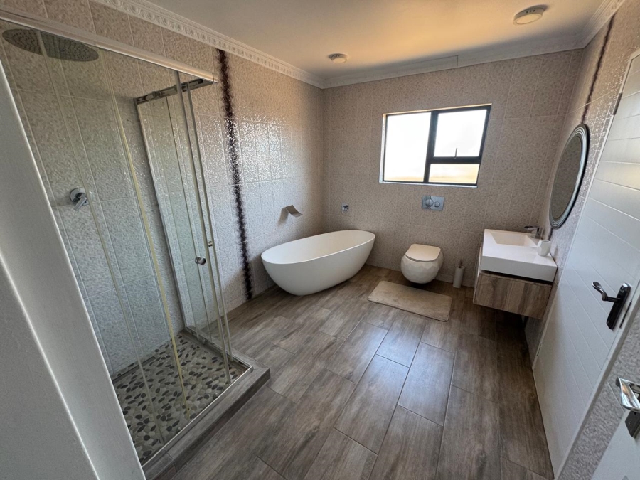 5 Bedroom Property for Sale in Eagles Crest Limpopo