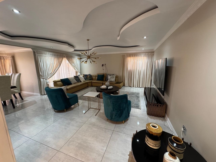 5 Bedroom Property for Sale in Eagles Crest Limpopo