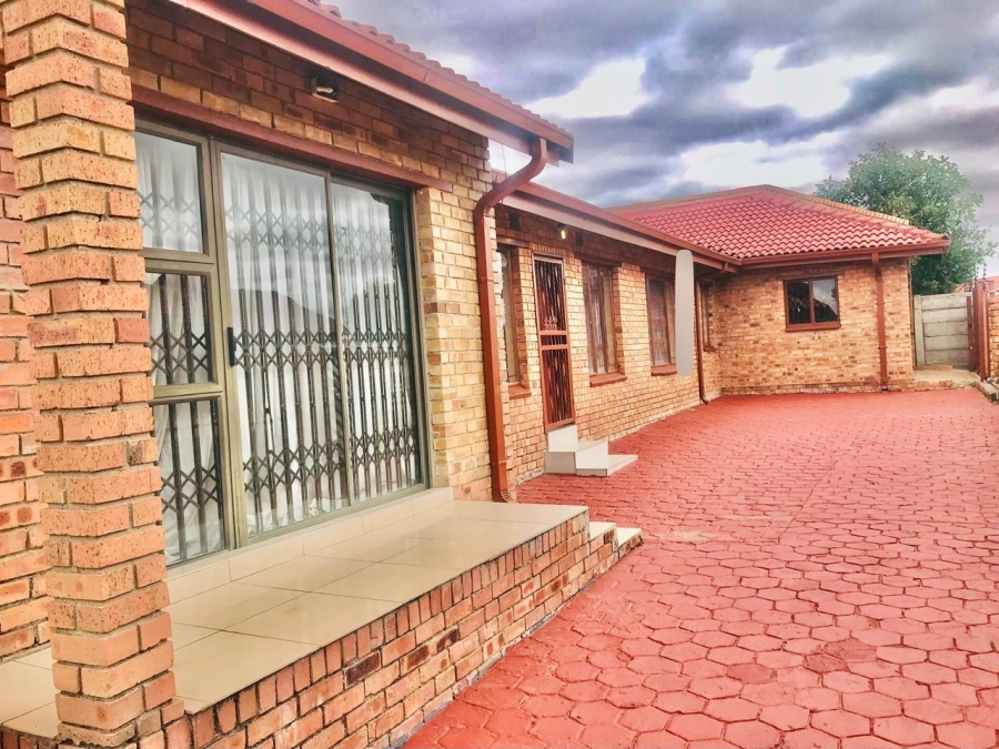 3 Bedroom Property for Sale in Emdo Park Limpopo