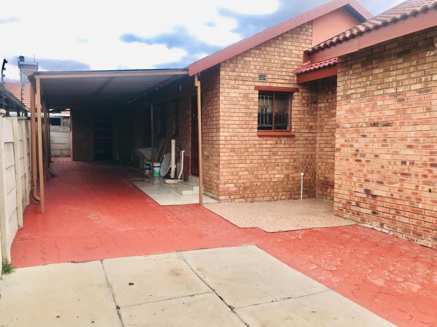 3 Bedroom Property for Sale in Emdo Park Limpopo