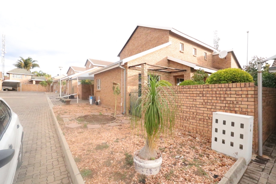 To Let 2 Bedroom Property for Rent in Acasia Estate Limpopo