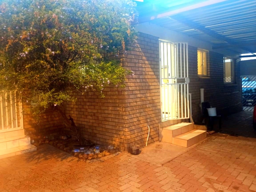 To Let 3 Bedroom Property for Rent in Bendor Limpopo