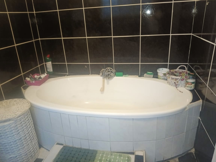 To Let 3 Bedroom Property for Rent in Bendor Limpopo