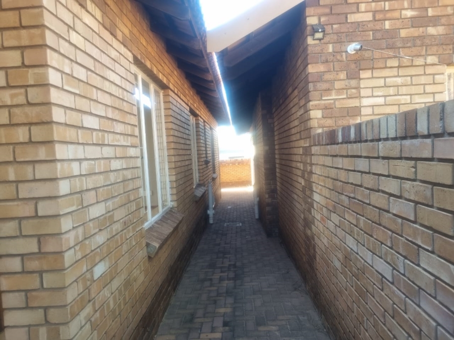 To Let 3 Bedroom Property for Rent in Waterberry Country Estate Limpopo