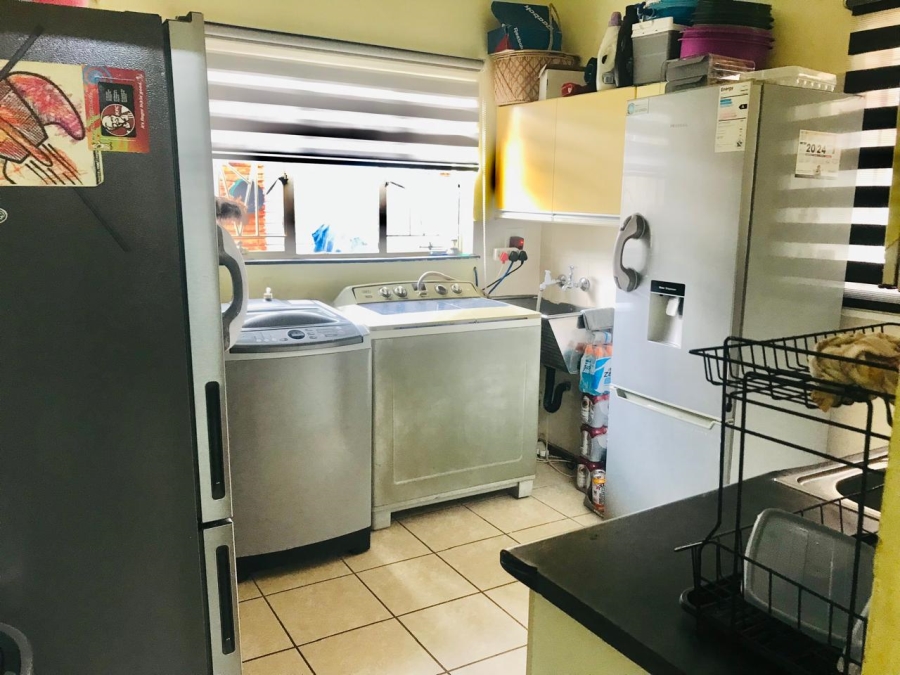 4 Bedroom Property for Sale in Fauna Park Limpopo