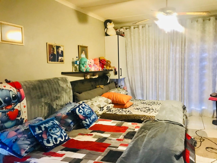 4 Bedroom Property for Sale in Fauna Park Limpopo