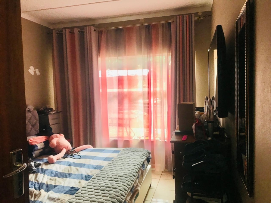 4 Bedroom Property for Sale in Fauna Park Limpopo
