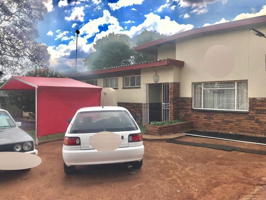 4 Bedroom Property for Sale in Fauna Park Limpopo