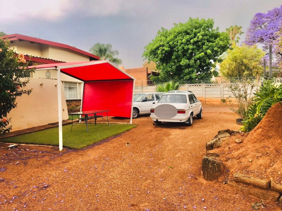 4 Bedroom Property for Sale in Fauna Park Limpopo