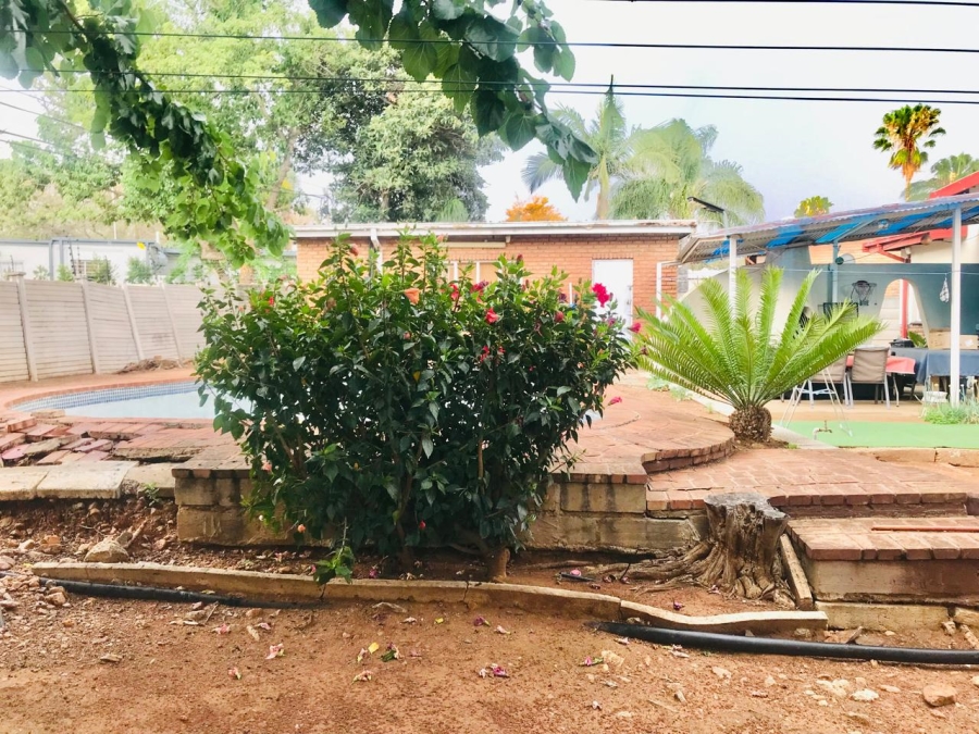 4 Bedroom Property for Sale in Fauna Park Limpopo