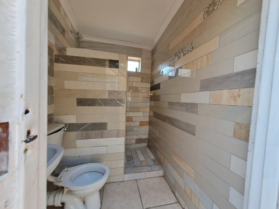 5 Bedroom Property for Sale in Annadale Limpopo
