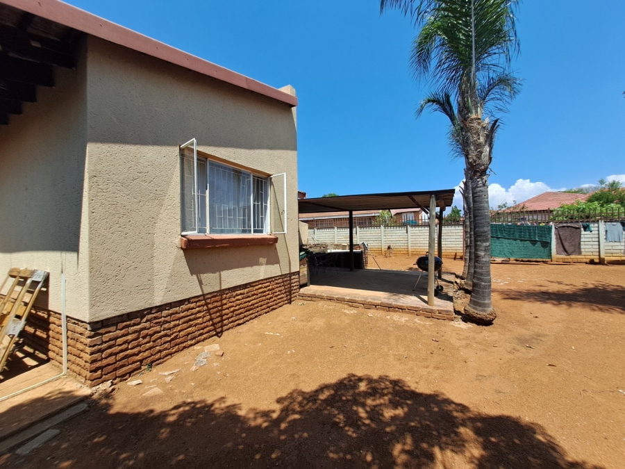 2 Bedroom Property for Sale in Flora Park Limpopo