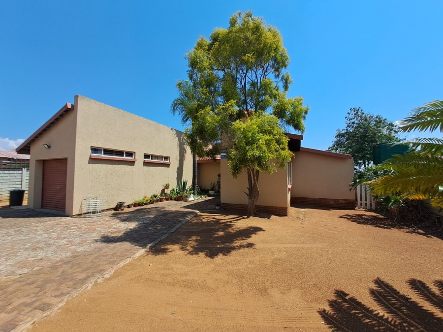 2 Bedroom Property for Sale in Flora Park Limpopo