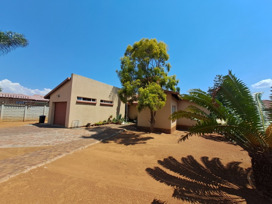 2 Bedroom Property for Sale in Flora Park Limpopo