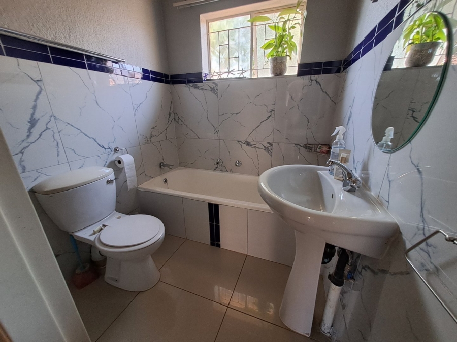 2 Bedroom Property for Sale in Flora Park Limpopo