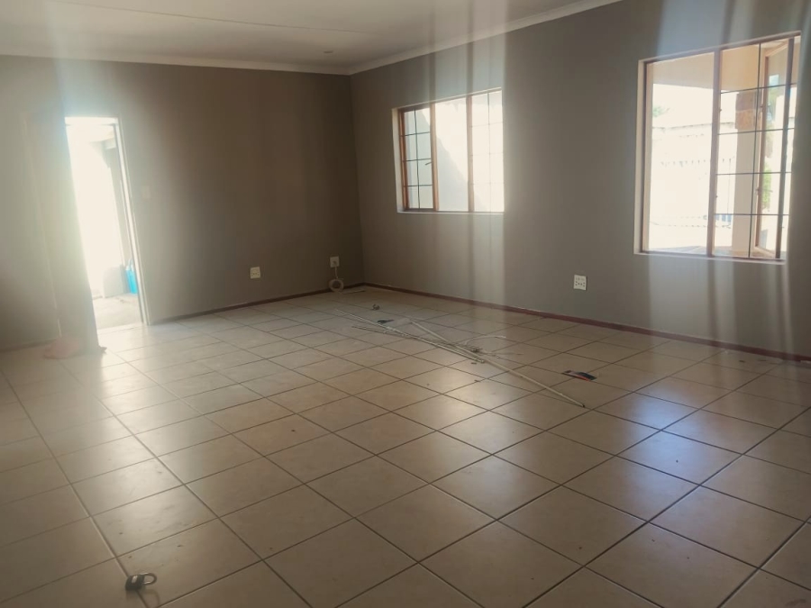 To Let 3 Bedroom Property for Rent in Bendor Limpopo