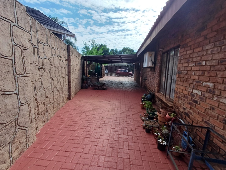 5 Bedroom Property for Sale in Thabazimbi Limpopo